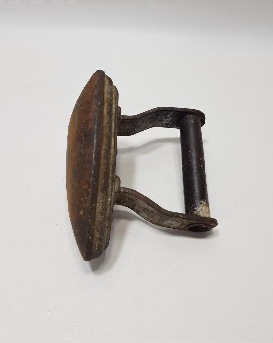 FARKLI FORMDA ÇOK NADİR ANTİKA ÜTÜ