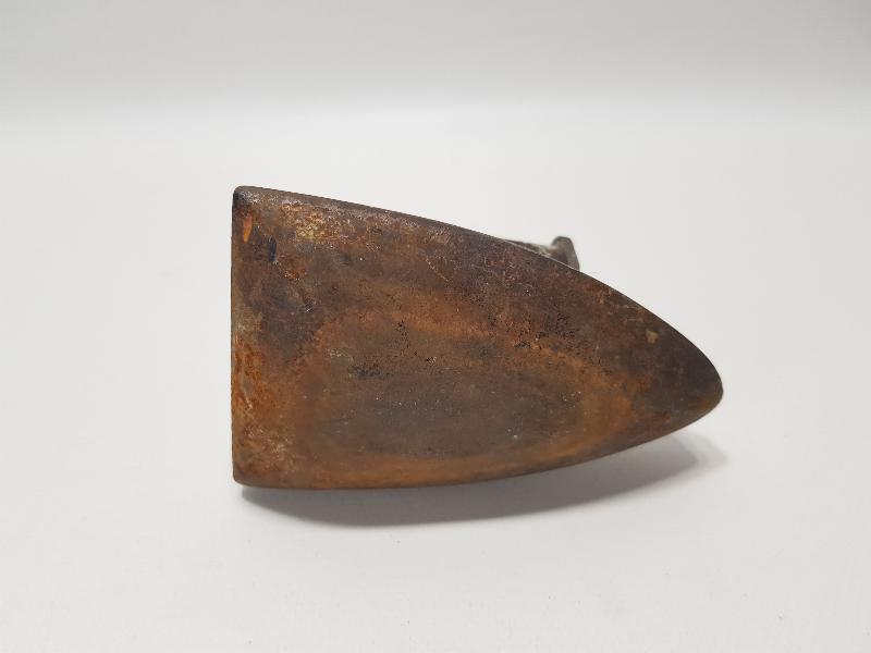 FARKLI FORMDA ÇOK NADİR ANTİKA ÜTÜ