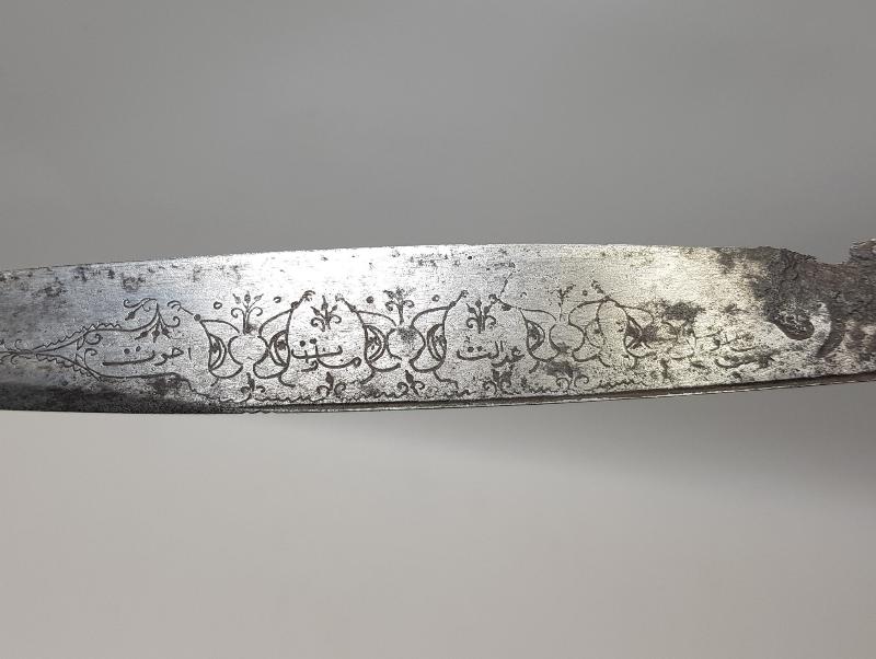 OSMANLI DÖNEMİ MEŞRUTİYET SLOGANLARI YAZILI VE BAYRAKLARLA SÜSLÜ MORS DİŞİ SAPLI ÇOK NADİR KAMA