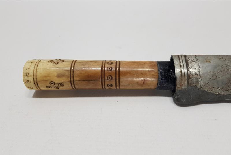 OSMANLI DÖNEMİ MEŞRUTİYET SLOGANLARI YAZILI VE BAYRAKLARLA SÜSLÜ MORS DİŞİ SAPLI ÇOK NADİR KAMA