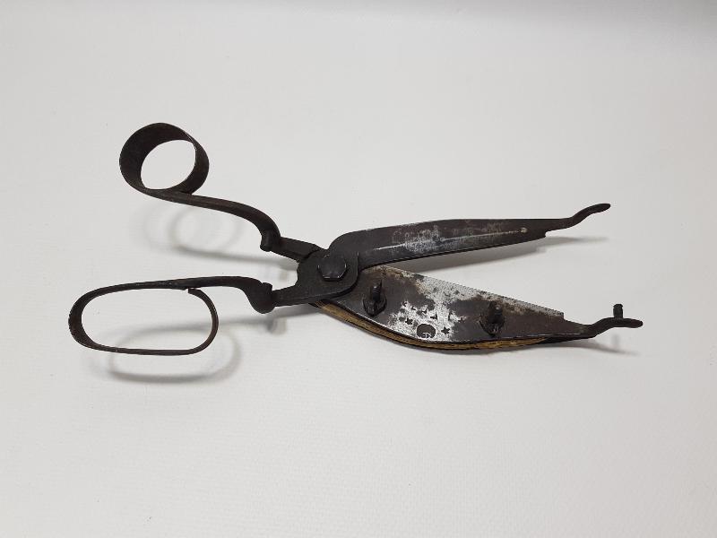 OSMANLICA YAZILI VE TARİHLİ HALI MAKASI