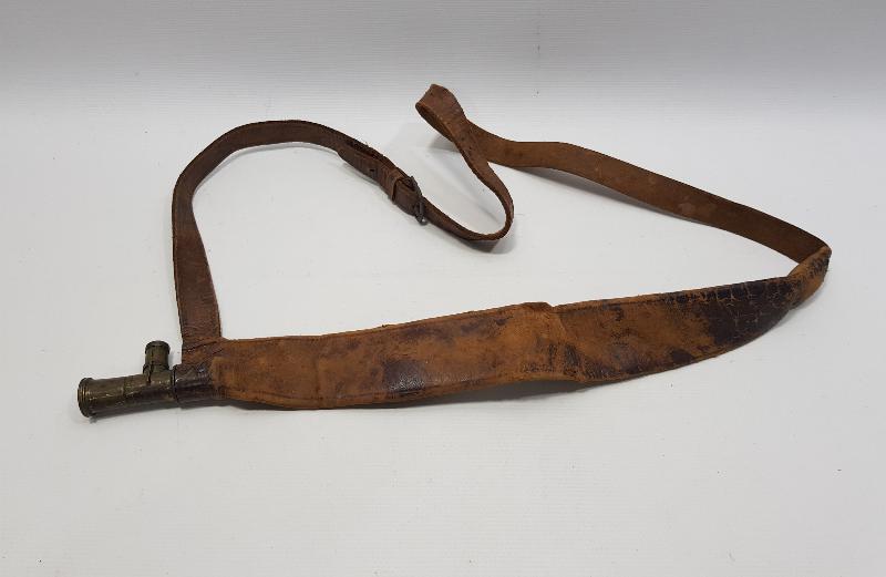 1. DÜNYA SAVAŞI DÖNEMİ NADİR FORMDA DERİ KEMERLİ BARUTLUK