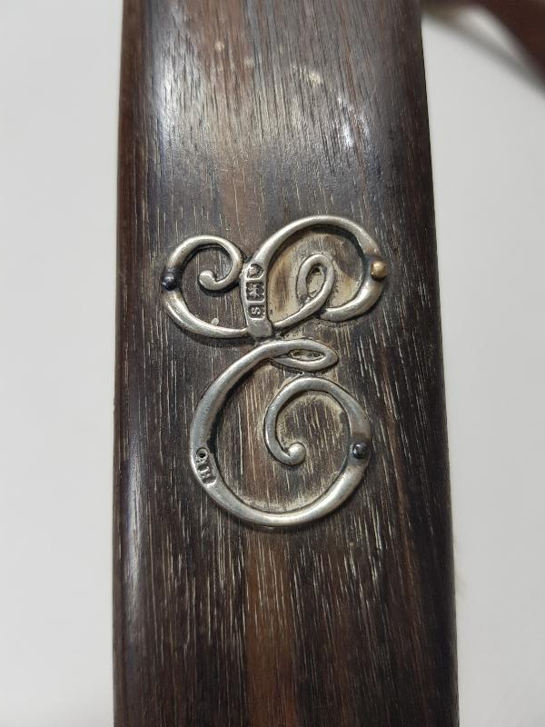 1880'LERDEN AHŞAP ÜZERİ GÜMÜŞ İNİSİYALLİ FIRÇA TAKIMI