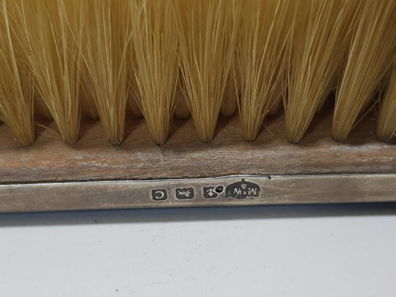 1880'LERDEN GÜMÜŞ ÜZERİ MİNELİ ELBİSE FIRÇASI