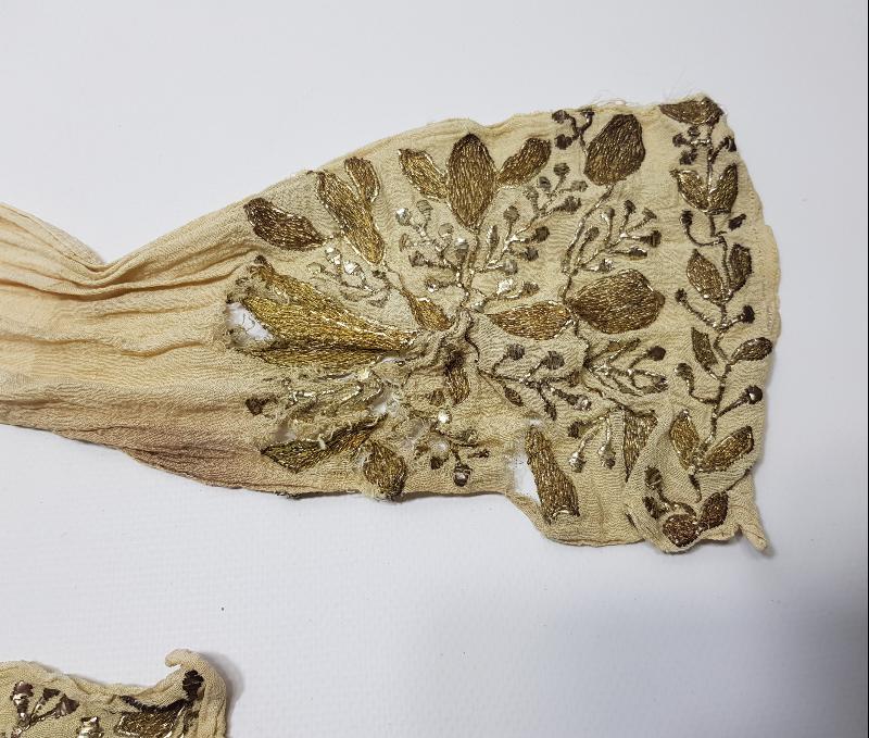 OSMANLI DÖNEMİ ALTIN SIRMA İŞLEMELİ UÇKUR