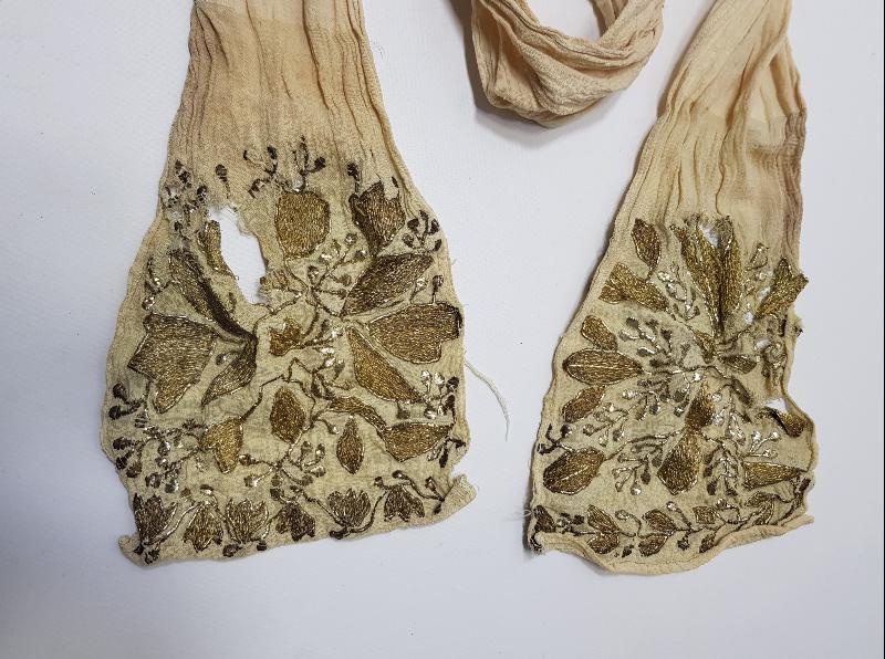 OSMANLI DÖNEMİ ALTIN SIRMA İŞLEMELİ UÇKUR