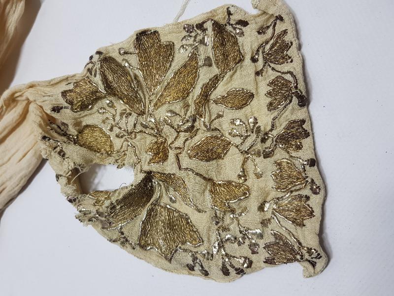 OSMANLI DÖNEMİ ALTIN SIRMA İŞLEMELİ UÇKUR