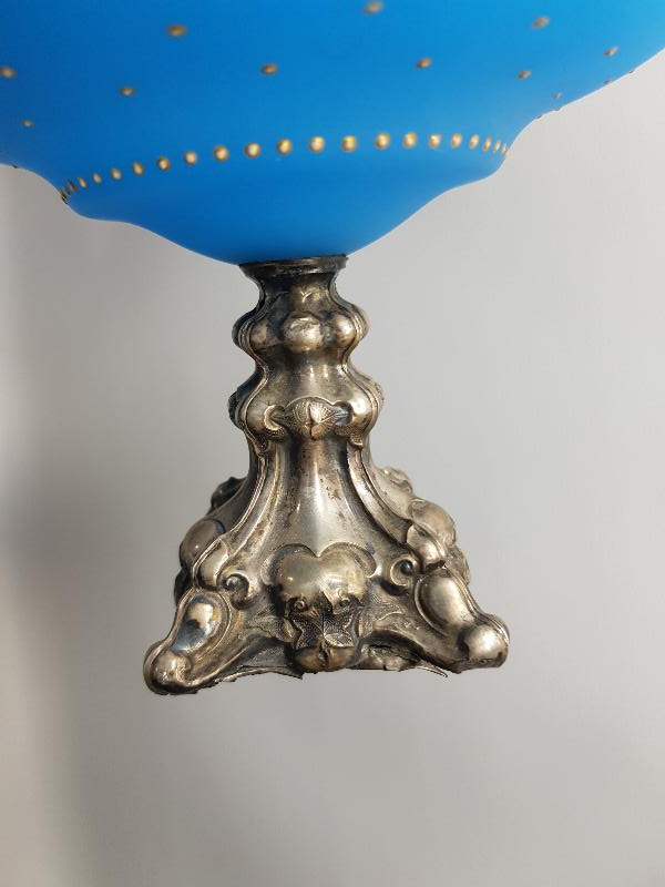 OSMANLI DÖNEMİ GÜMÜŞ AYAKLI VE APLİKLİ MAVİ OPAL BONBONİYER