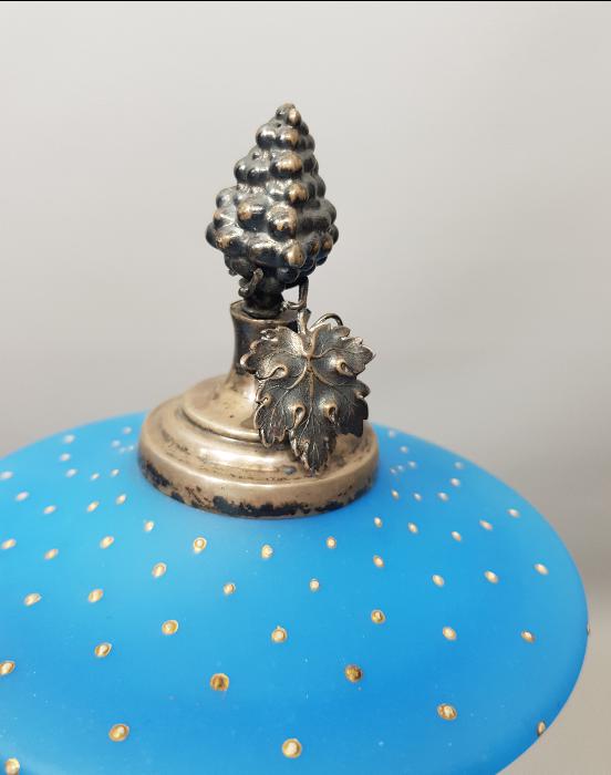 OSMANLI DÖNEMİ GÜMÜŞ AYAKLI VE APLİKLİ MAVİ OPAL BONBONİYER