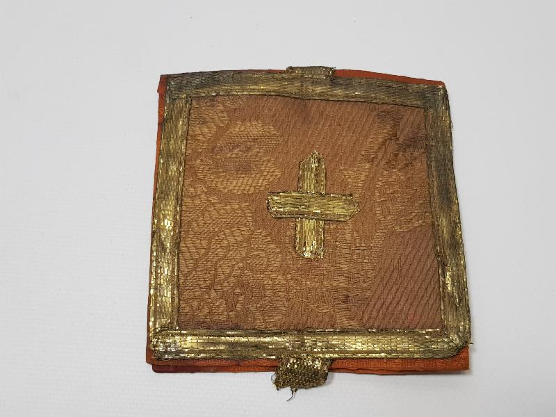 OSMANLI DÖNEMİ RUM İŞİ SIRMA İŞLEMELİ PAPAZ KOLLUKLARI VE DUA KABI