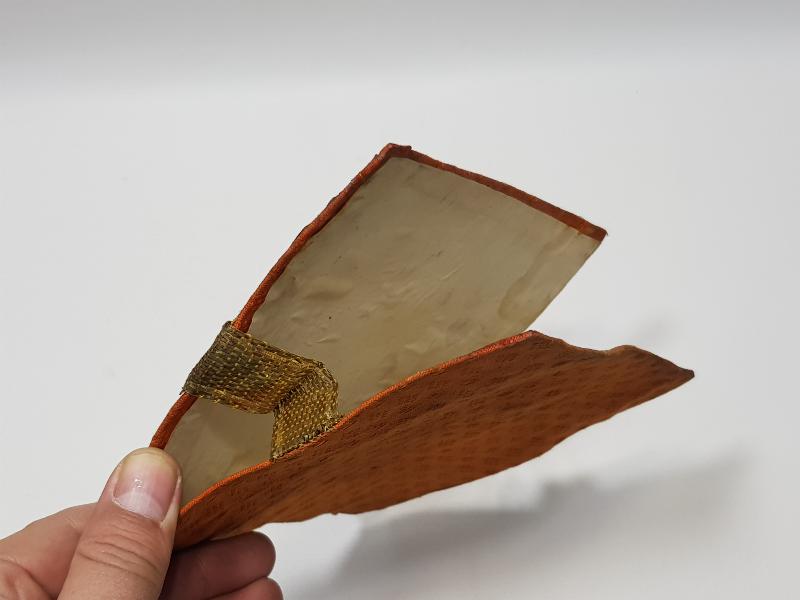 OSMANLI DÖNEMİ RUM İŞİ SIRMA İŞLEMELİ PAPAZ KOLLUKLARI VE DUA KABI