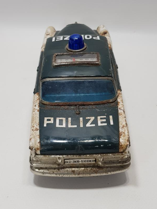TENEKE OYUNCAK MERCEDES POLİS ARABASI 