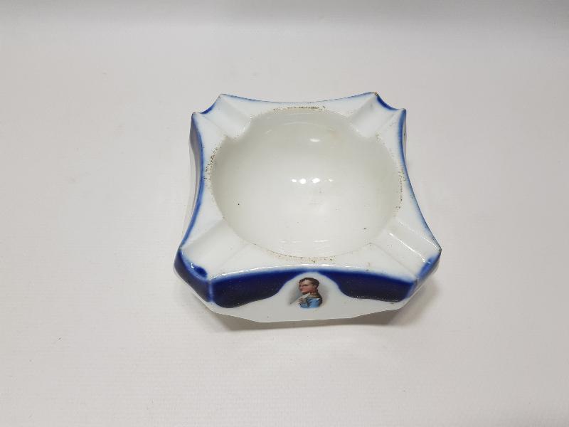 1900'LERDEN NAPOLYON RESİMLİ PORSELEN KÜL TABLASI 