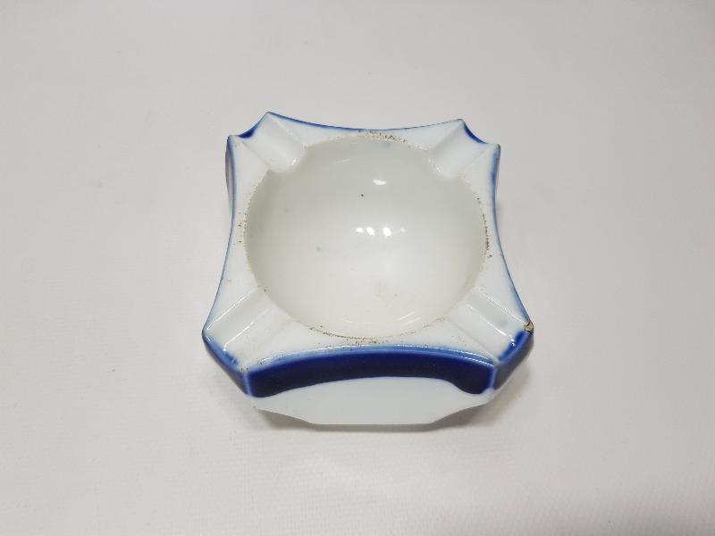 1900'LERDEN NAPOLYON RESİMLİ PORSELEN KÜL TABLASI 