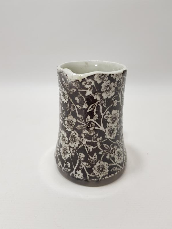 ANTİKA İNGİLİZ PORSELEN SÜTLÜK 