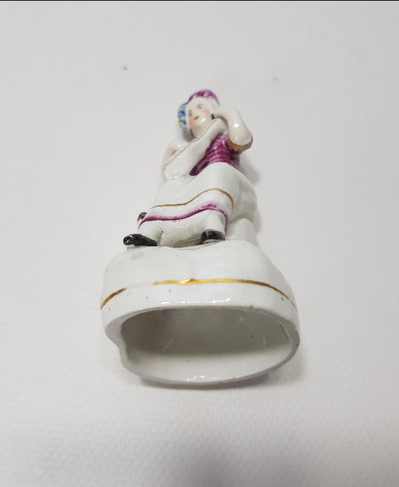 ANTİKA PORSELEN MÜZİSYEN KADIN BİBLOSU