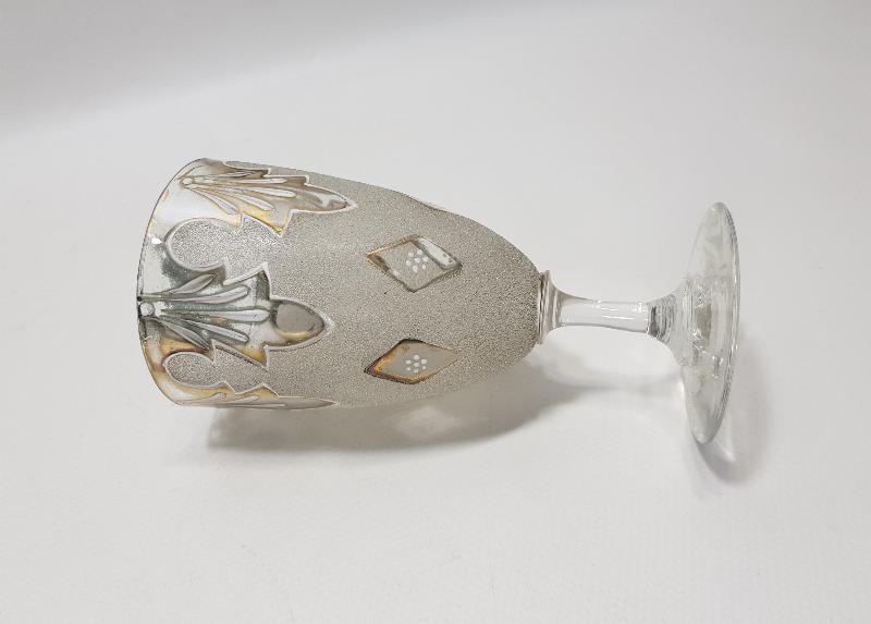 OSMANLI PAZARI İÇİN YAPILMIŞ ALTIN YALDIZLI VE MİNELİ KRİSTAL KADEH