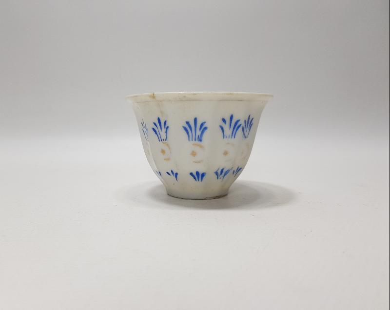 OSMANLI DÖNEMİ AY YILDIZLI PORSELEN KAHVE FİNCANI