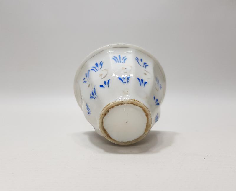 OSMANLI DÖNEMİ AY YILDIZLI PORSELEN KAHVE FİNCANI