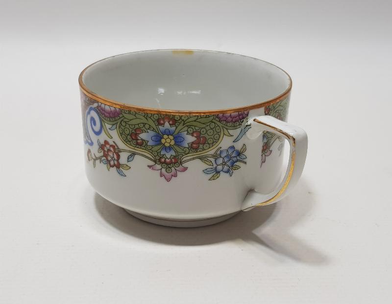 OSMANLICA DAMGALI KUZNETSOV ÇAY FİNCANI