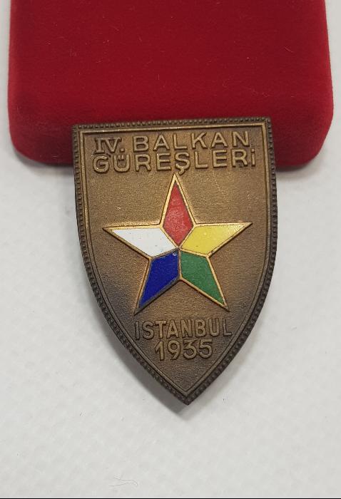 1935 İSTANBUL 4. BALKAN GÜREŞLERİ NADİR MADALYA ROZET