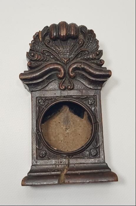 OSMANLI DÖNEMİ RUM İŞİ MELEK FİGÜRLÜ EL OYMA AHŞAP MASA SAATİ KASASI