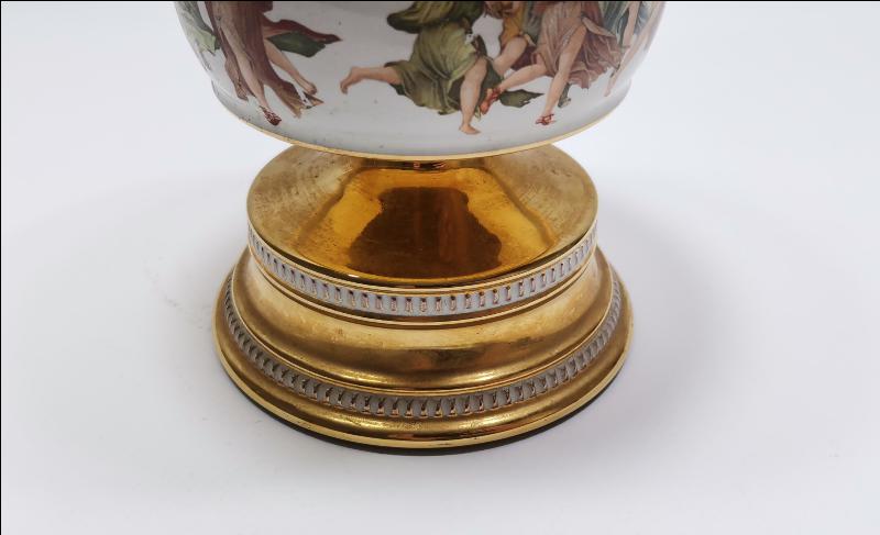 ROMA DÖNEMİ KADINLARI RESİMLİ ALTIN SIVAMA İTALYAN PORSELEN VAZO