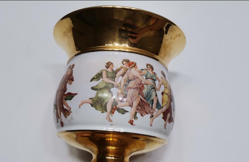 ROMA DÖNEMİ KADINLARI RESİMLİ ALTIN SIVAMA İTALYAN PORSELEN VAZO