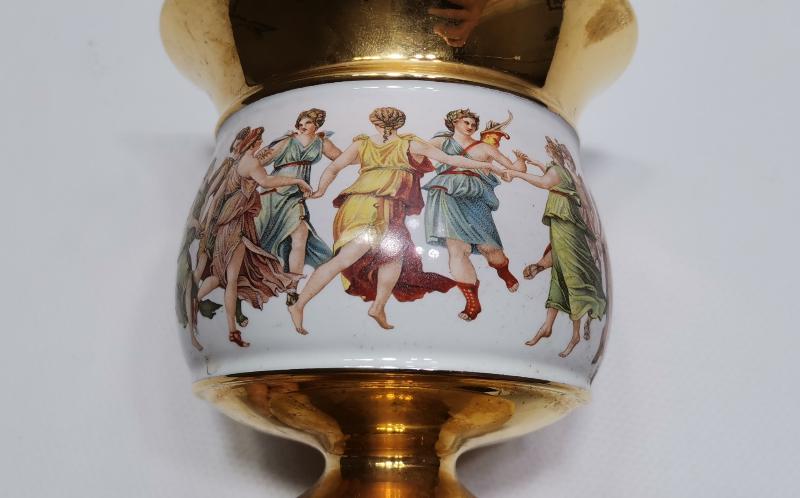 ROMA DÖNEMİ KADINLARI RESİMLİ ALTIN SIVAMA İTALYAN PORSELEN VAZO