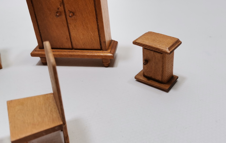 ANTİKA EL YAPIMI AHŞAP ODA TAKIMI MİNYATÜRÜ