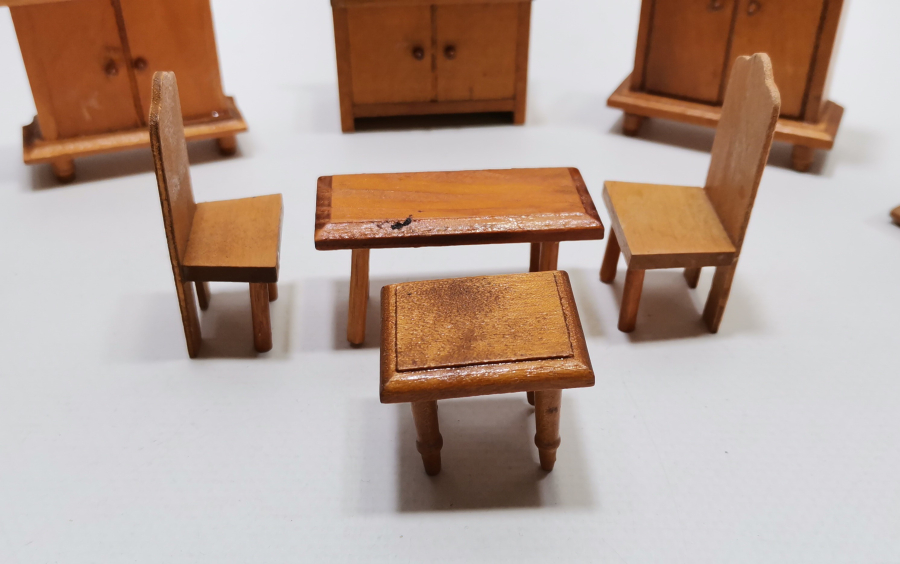 ANTİKA EL YAPIMI AHŞAP ODA TAKIMI MİNYATÜRÜ