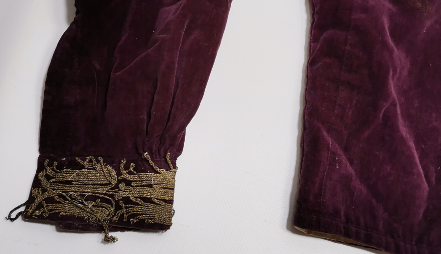 GÜMÜŞ SIRMA İŞÇİLİKLİ OSMANLI DÖNEMİ KADİFE CEPKEN