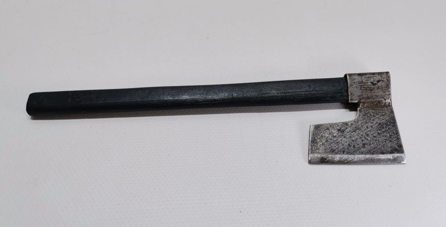 OSMANLI DÖNEMİ BALTA FORMUNDA YAPILMIŞ ŞEKER KIRACAĞI