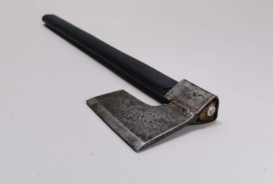 OSMANLI DÖNEMİ BALTA FORMUNDA YAPILMIŞ ŞEKER KIRACAĞI