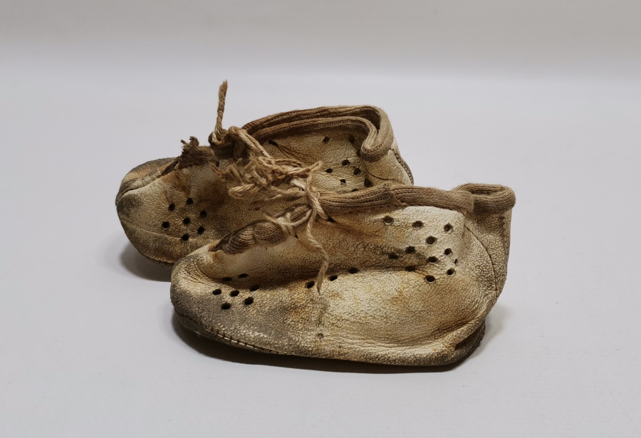 OSMANLI DÖNEMİ DERİDEN MAMUL NADİR BEBEK AYAKKABISI