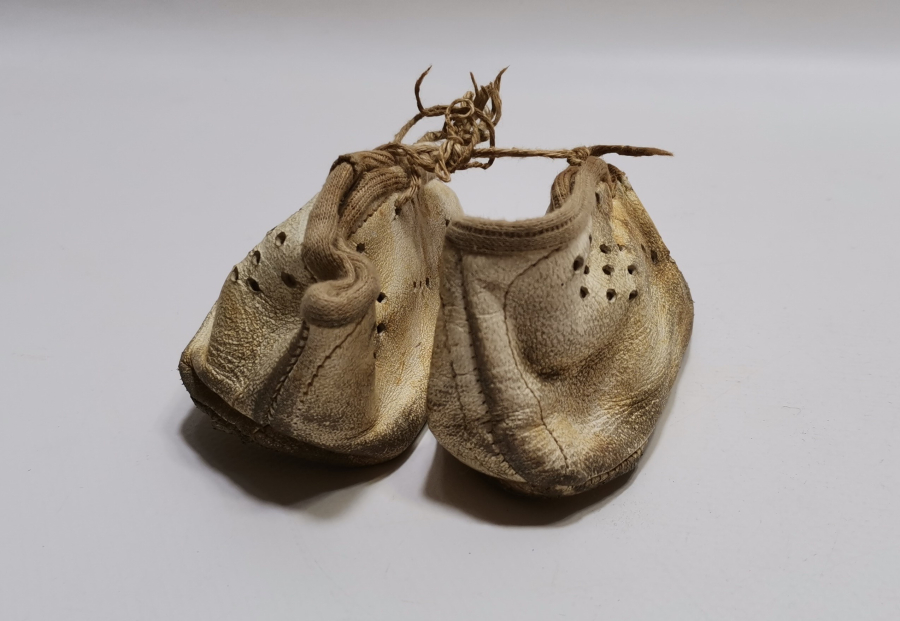 OSMANLI DÖNEMİ DERİDEN MAMUL NADİR BEBEK AYAKKABISI