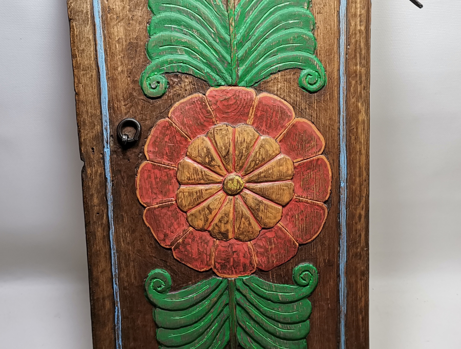 OSMANLI DÖNEMİ TAMAMI EL OYMA İŞÇİLİKLİ AHŞAP DOLAP KAPAĞI