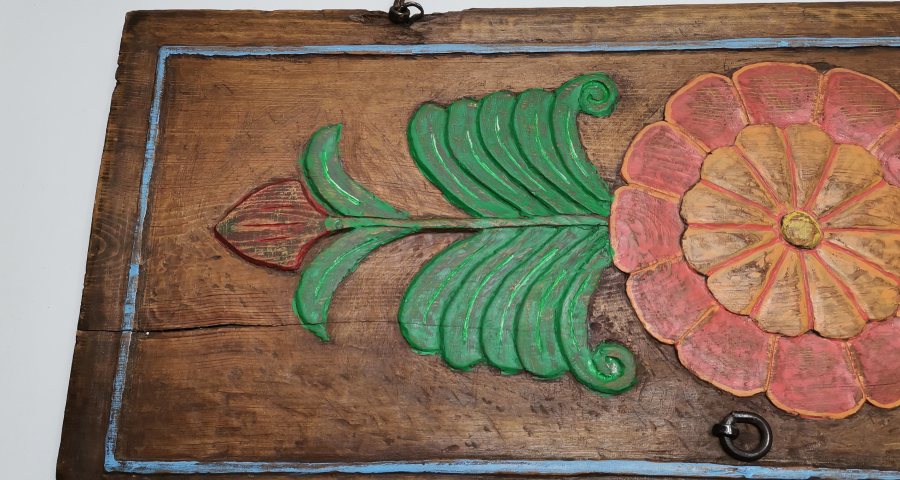 OSMANLI DÖNEMİ TAMAMI EL OYMA İŞÇİLİKLİ AHŞAP DOLAP KAPAĞI