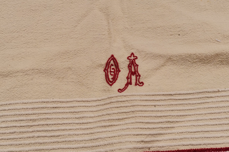 OSMANLI DÖNEMİ ÜZERİNDE RUMCA İNİSİYAL BULUNAN BÜYÜK BOY HAVLU