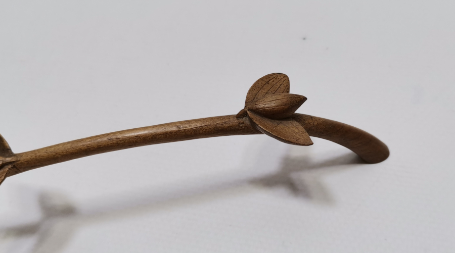 OSMANLI DÖNEMİ ZEYTİN AĞACINDAN YAPILMIŞ AHŞAP KAŞIK