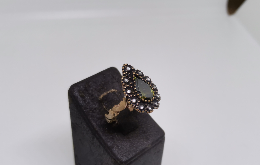 ELMAS TAŞLI DAMLA MODEL YÜZÜK