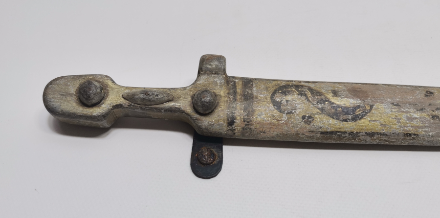 OSMANLI DÖNEMİ ÜZERİ KÖK BOYALI ÇOK NADİR ÇERKES KAMASI FORMUNDA YAPILMIŞ AHŞAP OYUNCAK