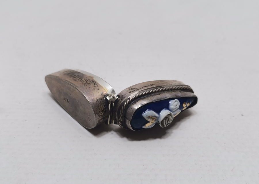 ÖZEL YAPIM MİNE İŞÇİLİKLİ GÜMÜŞ KUTU