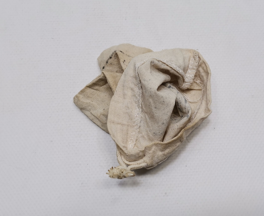 ÜZERİ DUALI ANTİKA KESE