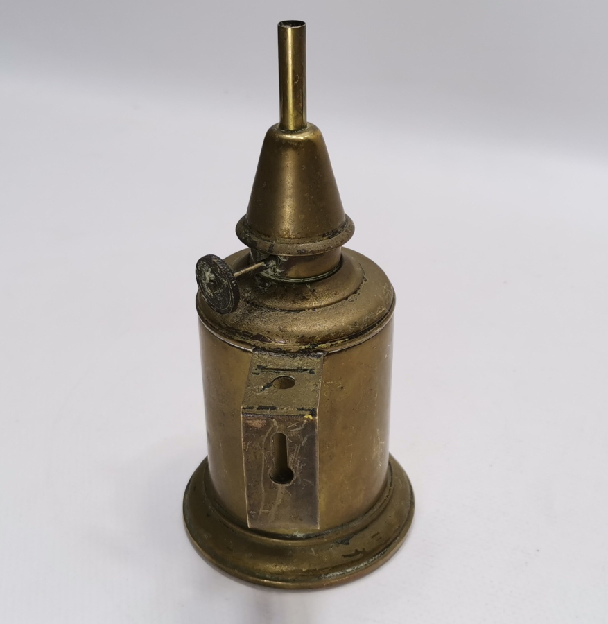 ÜZERİ YAZILI NADİR VAGON LAMBASI