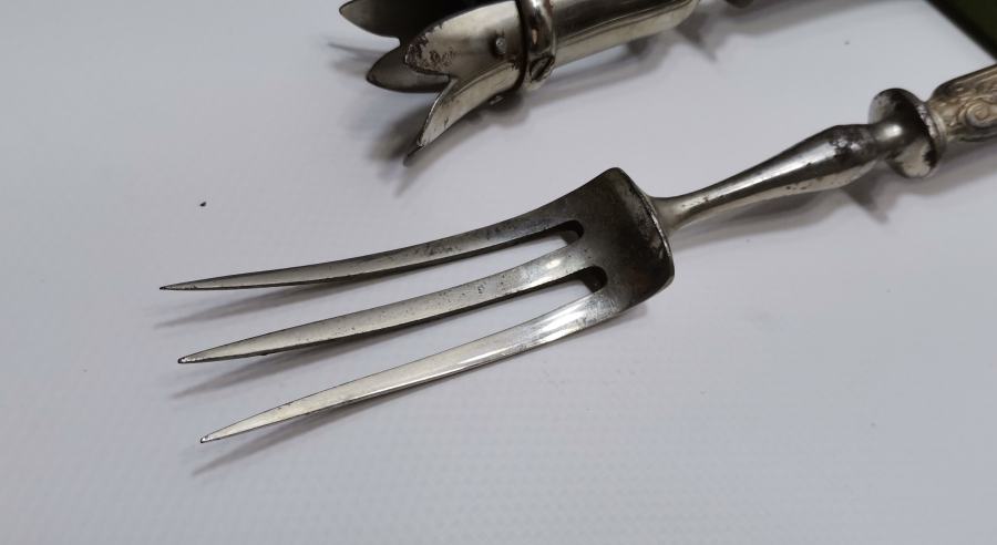 1900 BAŞLARI ORJİNAL KUTUSUNDA BÜYÜK BOY SERVİS ÇATAL BIÇAĞI