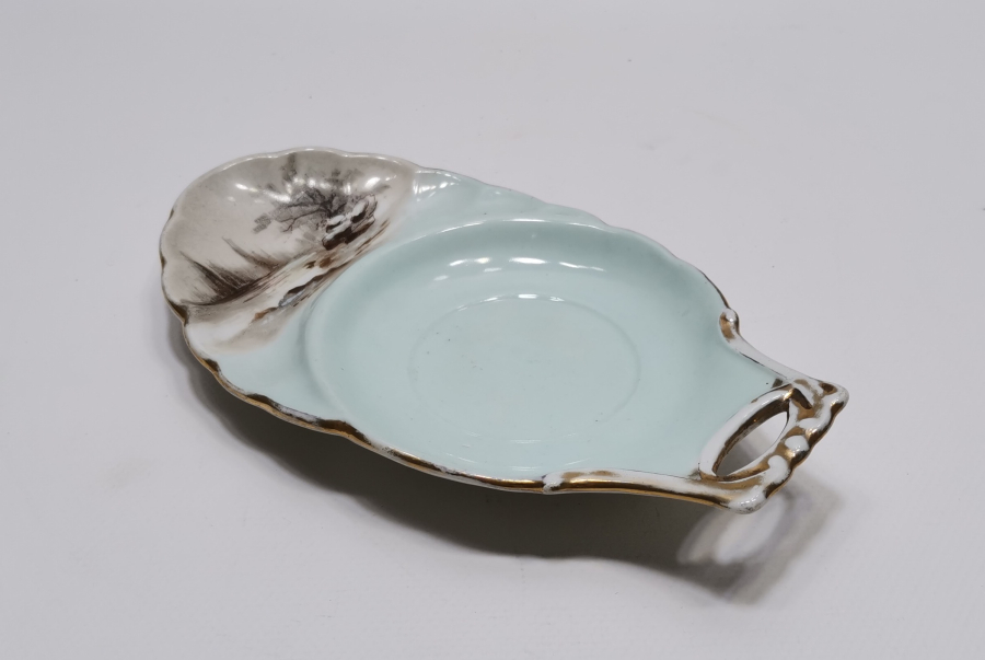 ALTIN VARAKLI ANTİKA PORSELEN İKRAMLIK