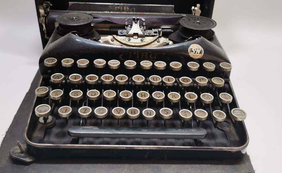 CUMHURİYET BAŞLARI ANTİKA KATİP DAKTİLOSU