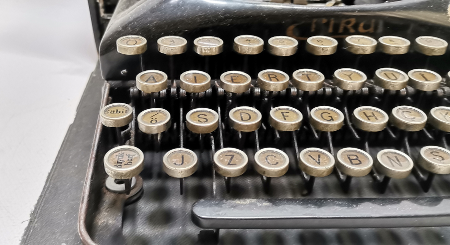 CUMHURİYET BAŞLARI ANTİKA KATİP DAKTİLOSU