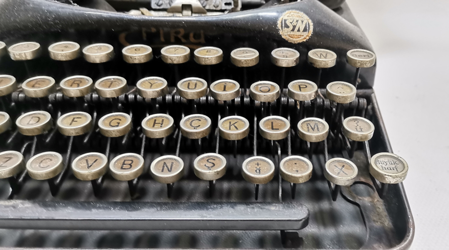 CUMHURİYET BAŞLARI ANTİKA KATİP DAKTİLOSU